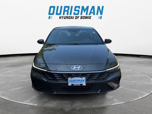 Certified 2025 Hyundai Elantra Sport FWD image 8