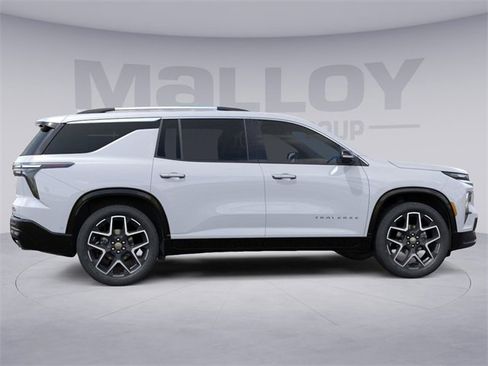 New 2026 Chevrolet Traverse High Country w/ LPO, Floor Liner Package image 5