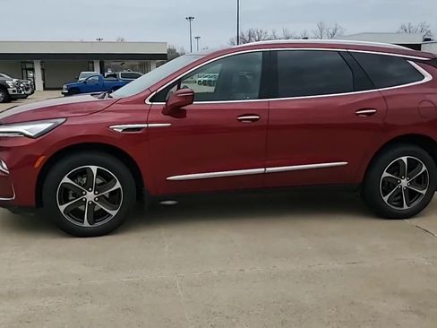 Used 2022 Buick Enclave Essence w/ Sport Touring Edition FWD image 5