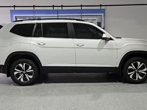 New 2026 Volkswagen Atlas SE FWD image 10