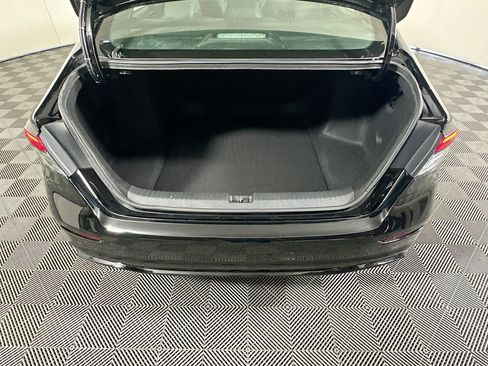 Used 2025 Honda Accord Sport image 31