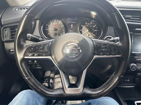Used 2019 Nissan Rogue SV AWD/4WD image 17