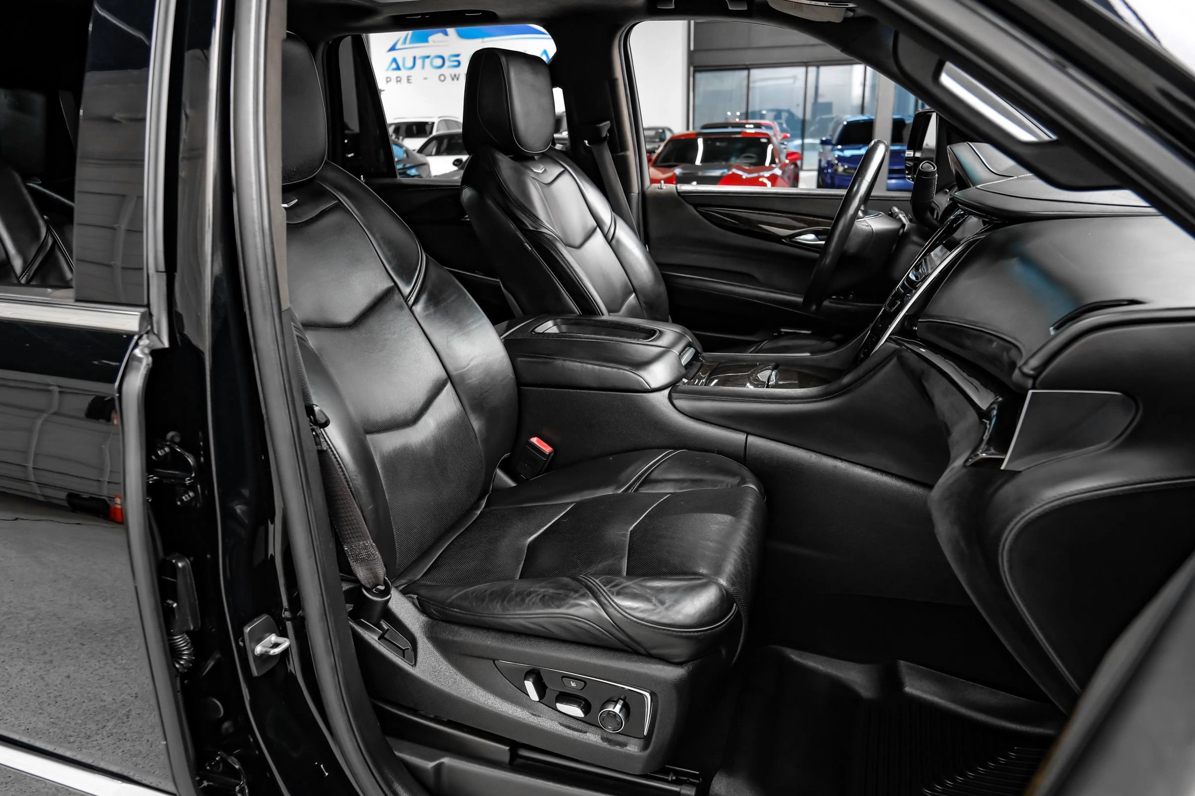 Used 2016 Cadillac Escalade Platinum AWD/4WD image 43