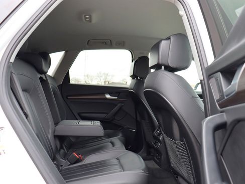 Used 2021 Audi Q5 e Premium w/ Convenience Package AWD/4WD image 18