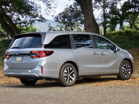 Used 2025 Honda Odyssey EX-L image 6