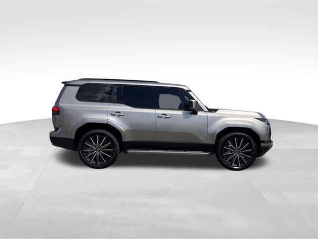 Used 2024 Lexus GX 550 w/ Accessory Package (31) AWD/4WD image 6