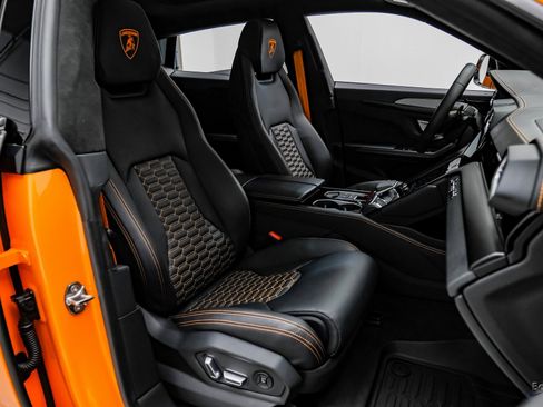 Used 2024 Lamborghini Urus S image 52