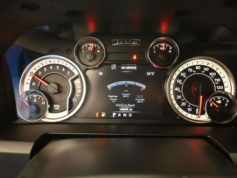 Used 2018 RAM 1500 SLT image 13