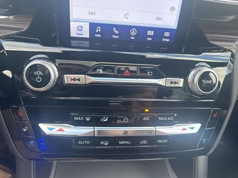 Used 2023 Ford Explorer Limited w/ Hybrid Equipment Group 310A image 8