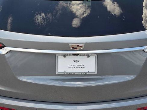 Certified 2025 Cadillac XT6 Luxury FWD image 13