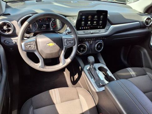 Used 2025 Chevrolet Blazer LT AWD/4WD image 11