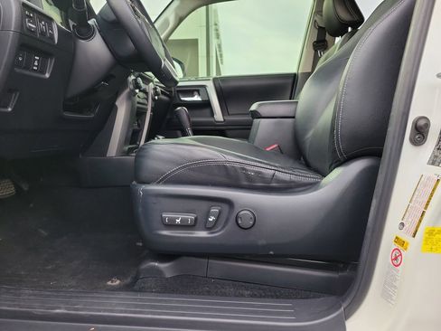 Used 2018 Toyota 4Runner Limited image 18