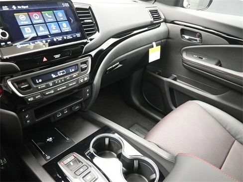New 2026 Honda Ridgeline Black Edition image 32