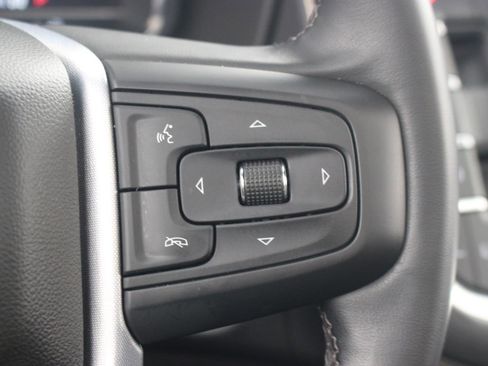 Used 2023 GMC Yukon SLT w/ SLT Premium Package image 24