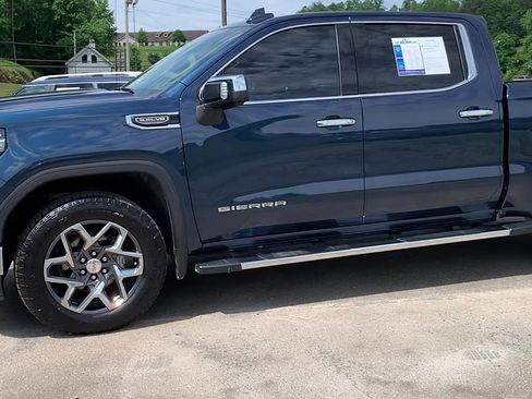Used 2022 GMC Sierra 1500 SLT w/ SLT Premium Plus Package AWD/4WD image 8