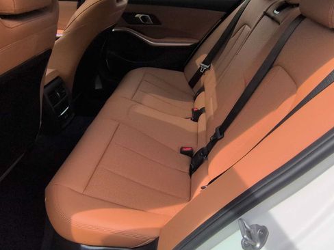 New 2025 BMW 330i xDrive Sedan w/ Premium Package AWD/4WD image 19