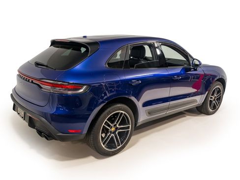 Used 2023 Porsche Macan image 8