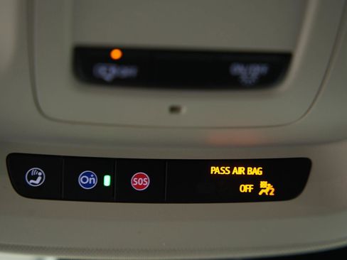 Used 2023 Buick Envision Preferred image 37