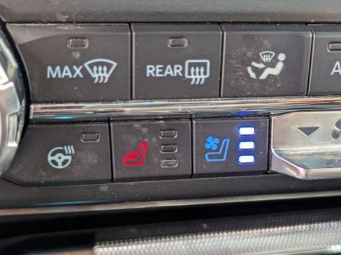 Used 2021 Ford F150 Lariat w/ Equipment Group 502A High AWD/4WD image 25