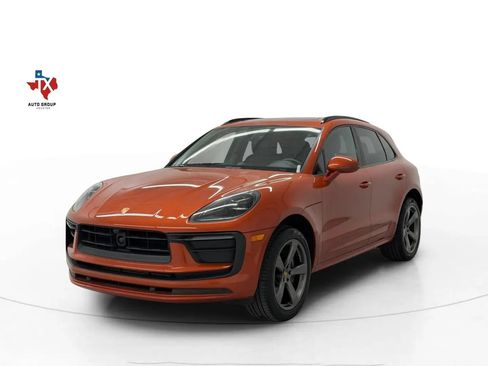 Used 2025 Porsche Macan AWD/4WD image 5
