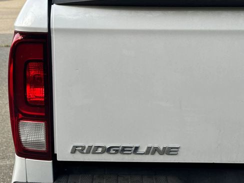 Used 2019 Honda Ridgeline Sport image 15