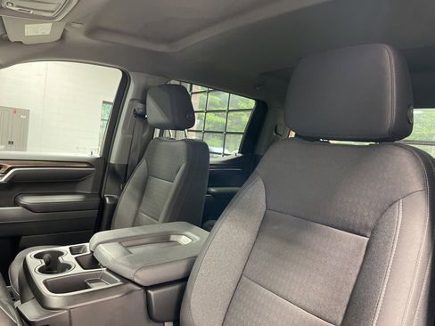 Used 2025 Chevrolet Silverado 1500 LT image 29