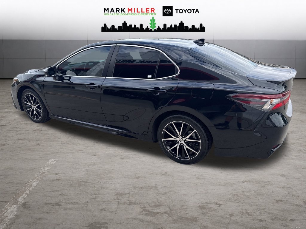 Certified 2023 Toyota Camry SE FWD image 3