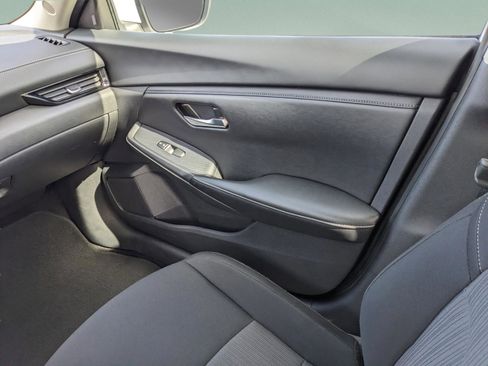 Used 2024 Nissan Sentra SV image 14