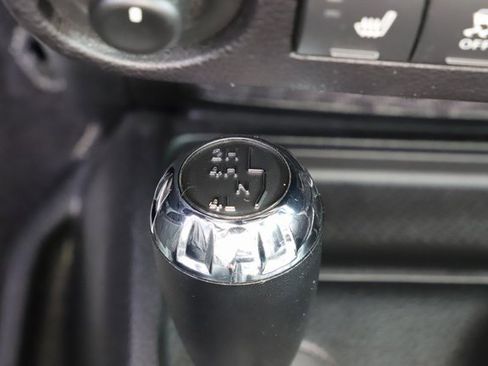 Used 2017 Jeep Wrangler Unlimited Rubicon image 24