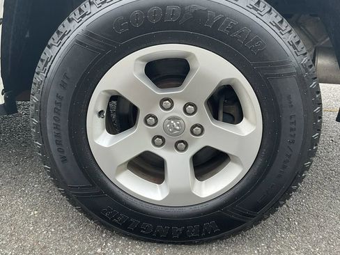 Used 2019 RAM 1500 Big Horn AWD/4WD image 17