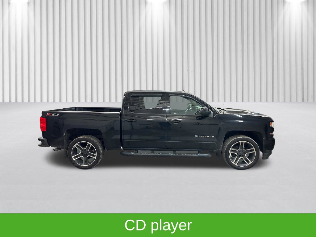 Used 2018 Chevrolet Silverado 1500 LT w/ LPO, Black Pack AWD/4WD image 5