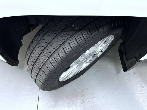 Used 2015 GMC Terrain SLE AWD/4WD image 23