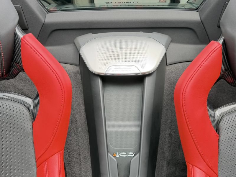 Used 2024 Chevrolet Corvette Stingray Preferred Conv w/ Z51 Performance Package RWD image 23