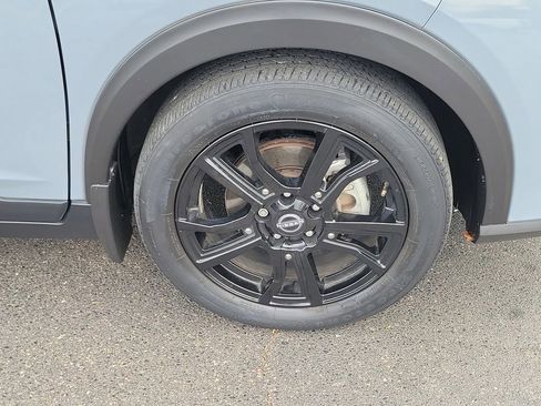 Used 2023 Nissan Kicks SR FWD image 7