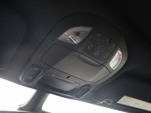 Used 2024 Chrysler Pacifica Limited w/ S Appearance Package image 26