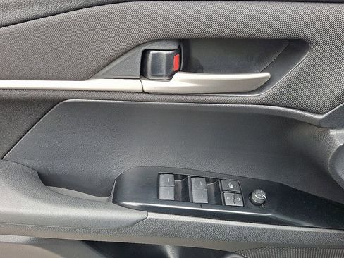 Used 2025 Toyota Camry LE FWD image 13
