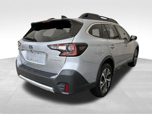 Used 2022 Subaru Outback Limited image 5