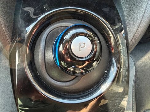 Used 2019 Nissan Leaf SL Plus w/ Protection Package image 20