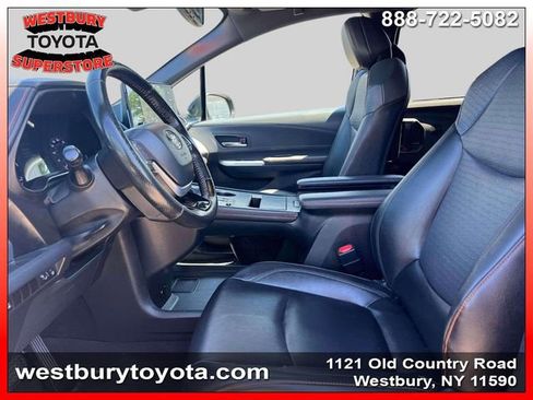 Used 2022 Toyota Sienna XSE w/ XSE Plus Package AWD/4WD image 19