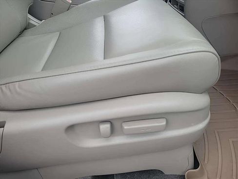 Used 2015 Honda Odyssey Touring Elite image 35
