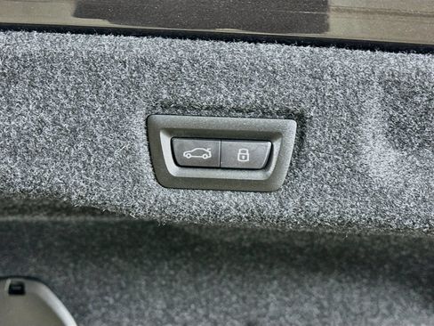 Used 2025 BMW M5 w/ Executive Package AWD/4WD image 39