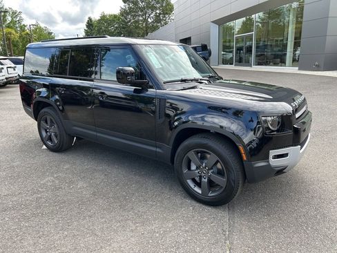New 2025 Land Rover Defender 130 S image 8