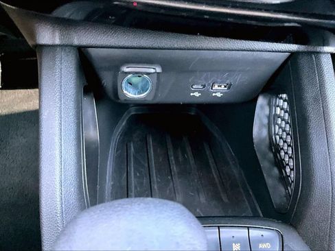 Used 2025 Chevrolet TrailBlazer LT AWD/4WD image 16