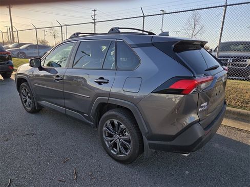 Used 2024 Toyota RAV4 XLE Premium image 7