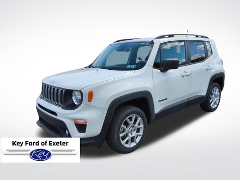 Used 2023 Jeep Renegade Latitude w/ Premium Group AWD/4WD image 5