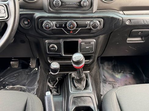 Used 2019 Jeep Wrangler Unlimited Sport AWD/4WD image 14