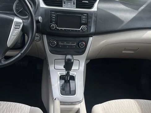 Used 2015 Nissan Sentra SV image 23