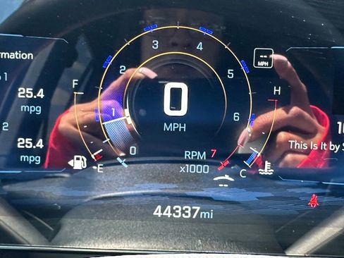 Certified 2025 Chevrolet Equinox LT w/ Convenience Package II FWD image 32