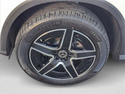 New 2026 Mercedes-Benz GLC 300 4MATIC image 9