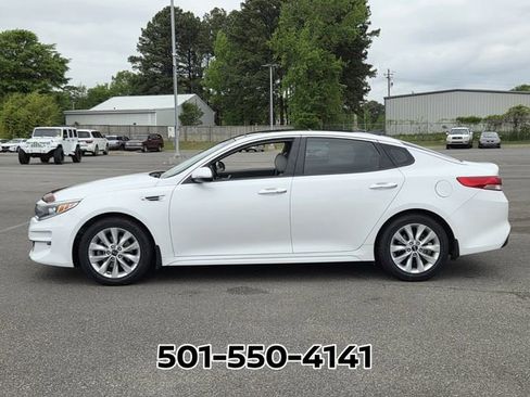 Used 2018 Kia Optima EX w/ Premium Package image 2
